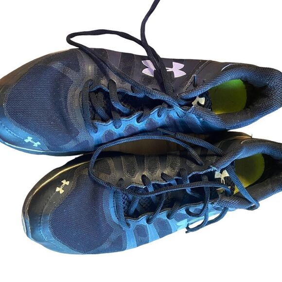Under Armourcross trainers size 10.5 great condition see pics